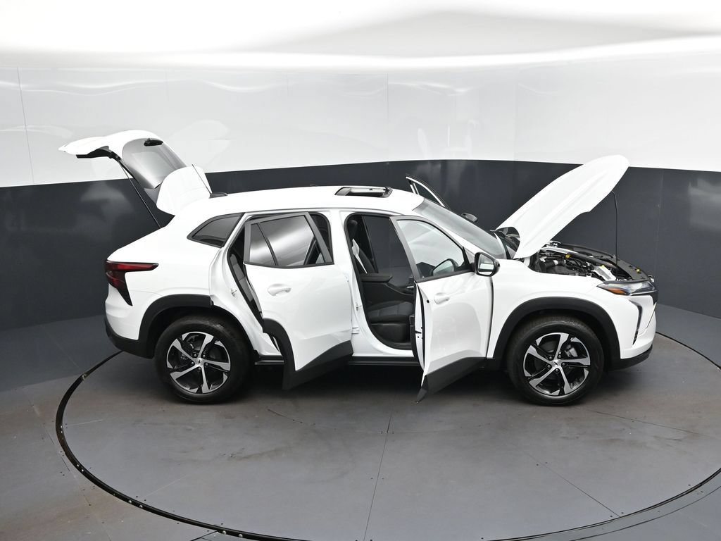 New 2026 Chevrolet Trax RS w/ Sunroof Package FWD image 50