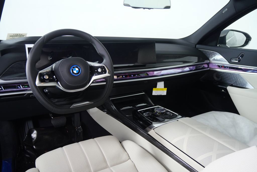 Used 2026 BMW i7 eDrive50 w/ Executive Package image 15