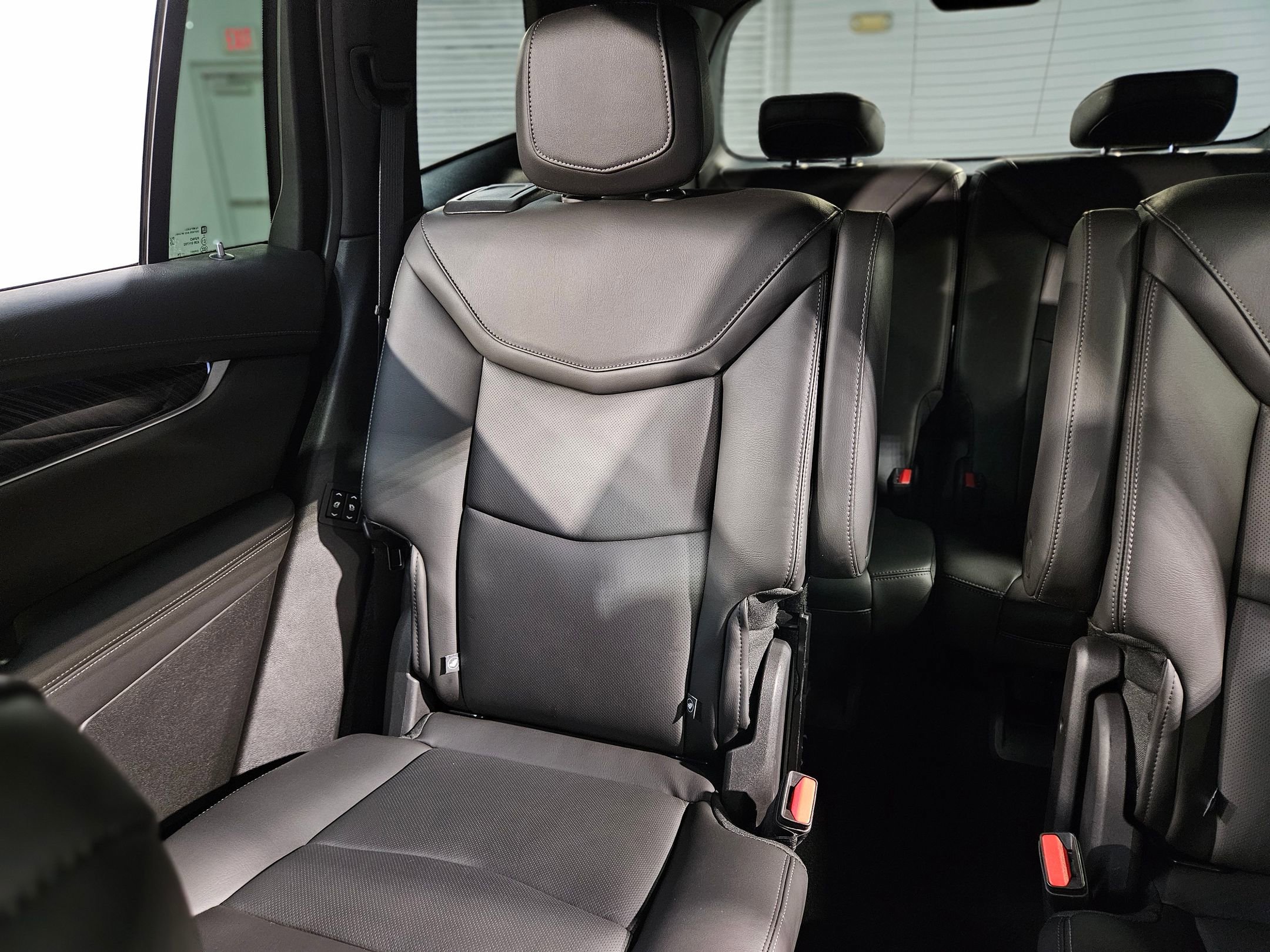 Used 2025 Cadillac XT6 Premium Luxury image 12