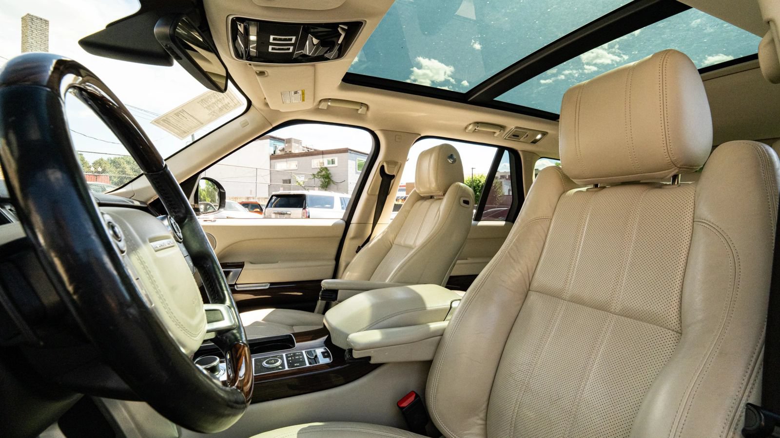 Used 2014 Land Rover Range Rover Supercharged AWD/4WD image 37