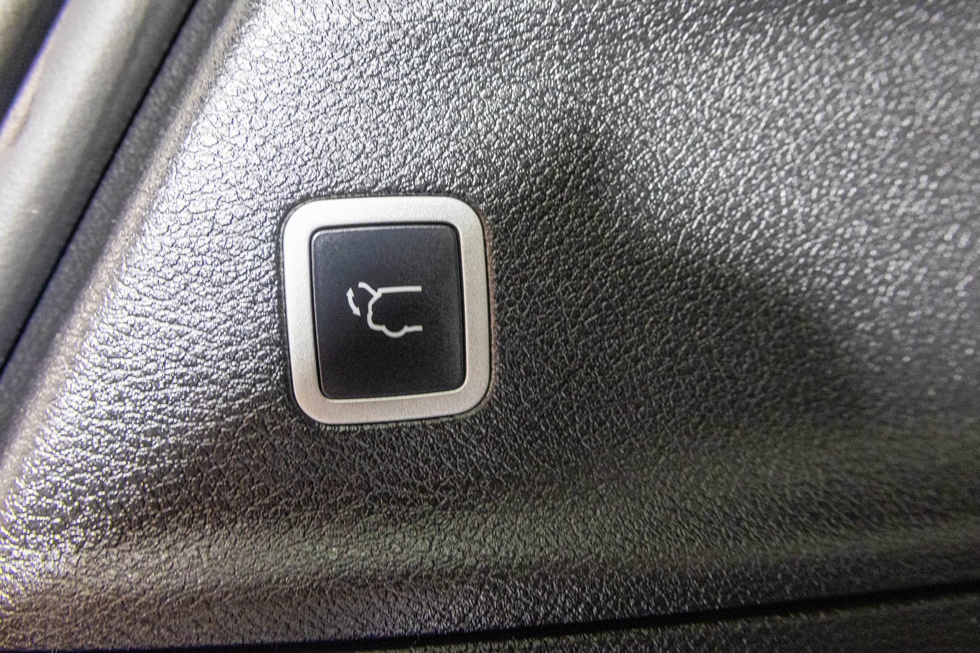 Used 2023 Chrysler Pacifica Touring FWD image 41
