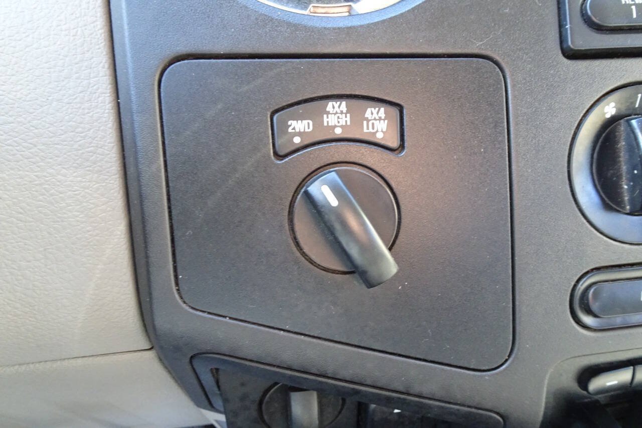 Used 2010 Ford F250 XLT AWD/4WD image 27