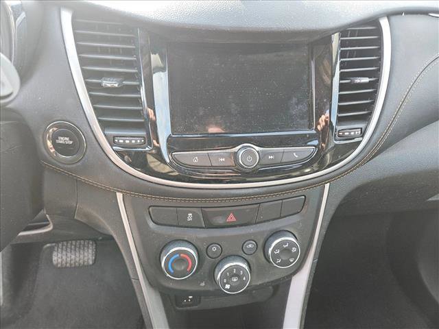 Used 2018 Chevrolet Trax LT w/ LT Convenience Package image 14