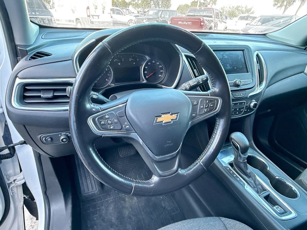 Used 2022 Chevrolet Equinox LT w/ Driver Convenience Package FWD image 12