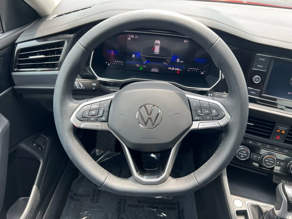 Used 2024 Volkswagen Jetta SE w/ Panoramic Sunroof Package image 23