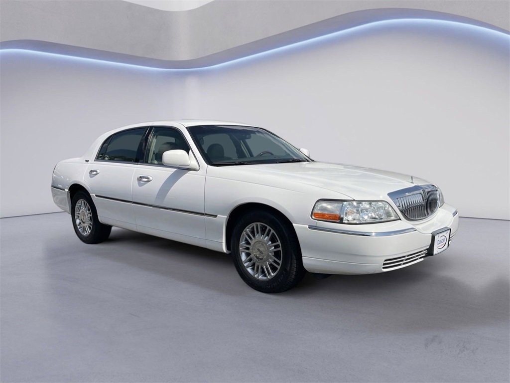 Used 2009 Lincoln Town Car Signature Limited for Sale - Kelley Blue Book, image size:1024x768