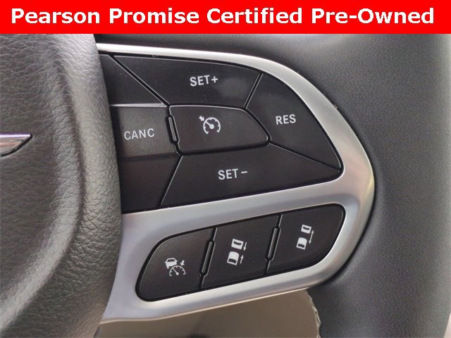 Used 2024 Chrysler Pacifica Touring-L image 25