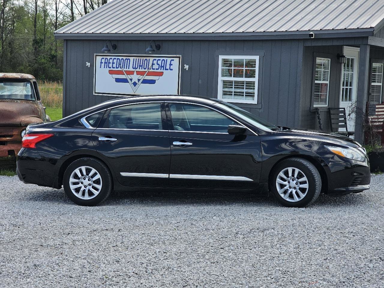 Used 2017 Nissan Altima 2.5 S w/ Power Driver Seat Package image 12