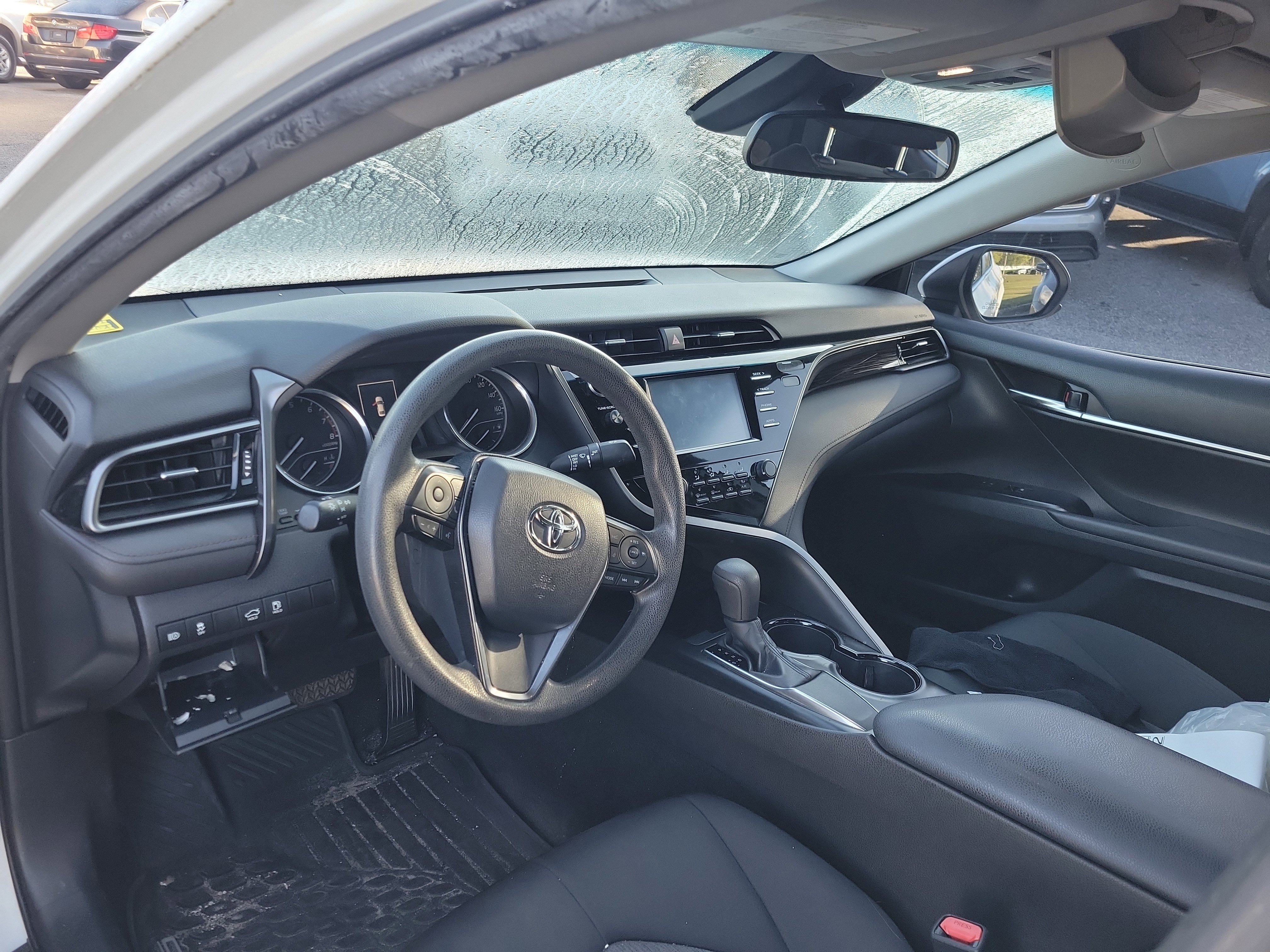 Used 2019 Toyota Camry LE image 29