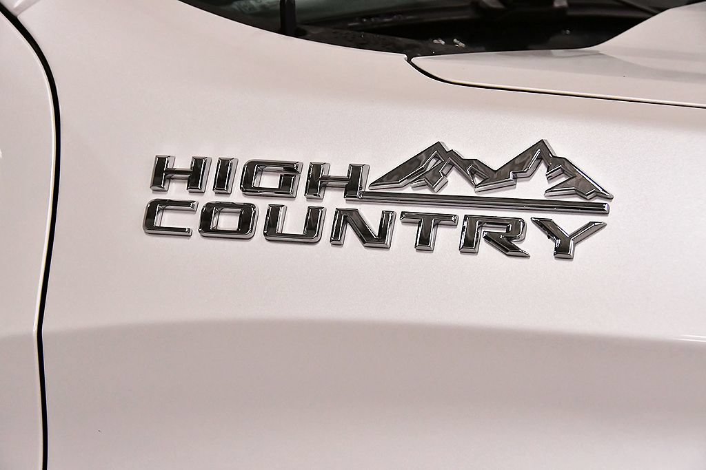 Used 2023 Chevrolet Silverado 1500 High Country w/ Technology Package AWD/4WD image 11