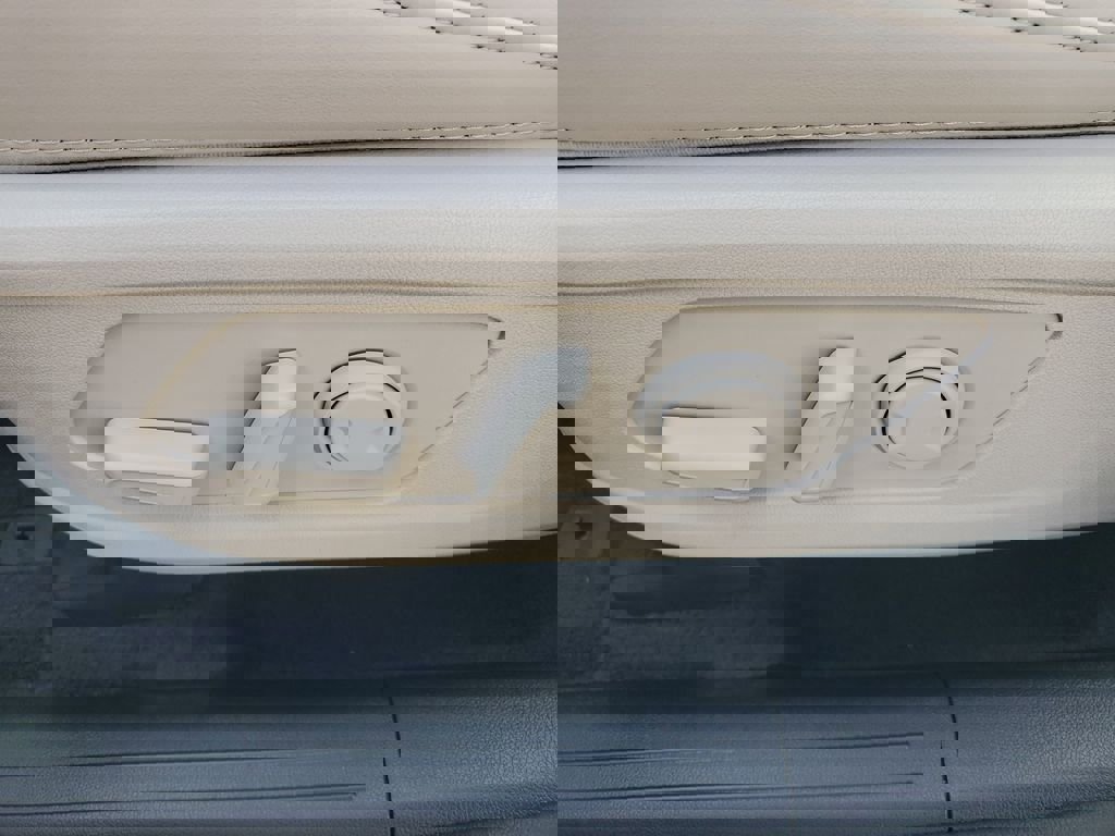 New 2026 Kia Sorento S image 23