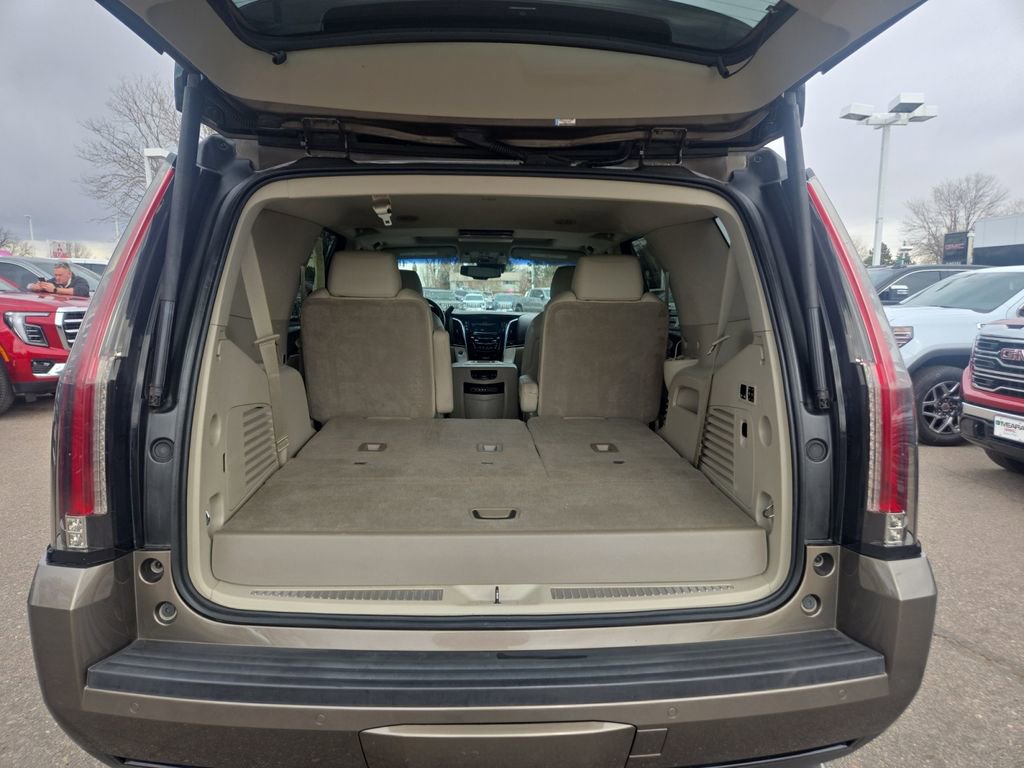 Used 2016 Cadillac Escalade Premium image 18