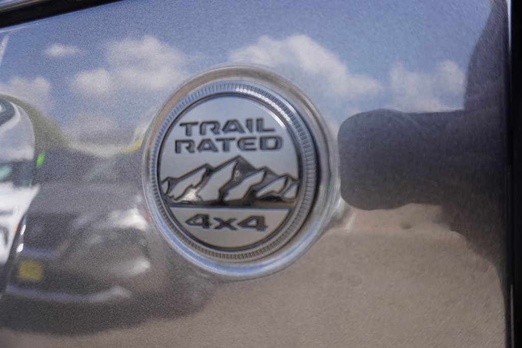 Used 2024 Jeep Gladiator Sport image 27