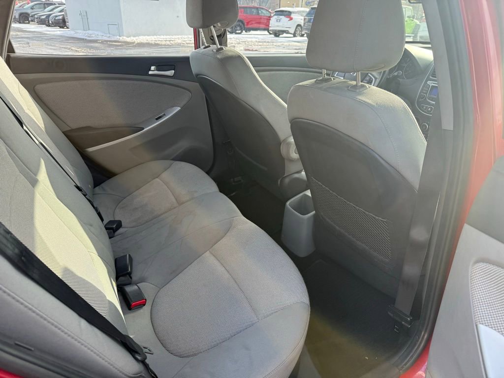 Used 2012 Hyundai Accent GS image 23