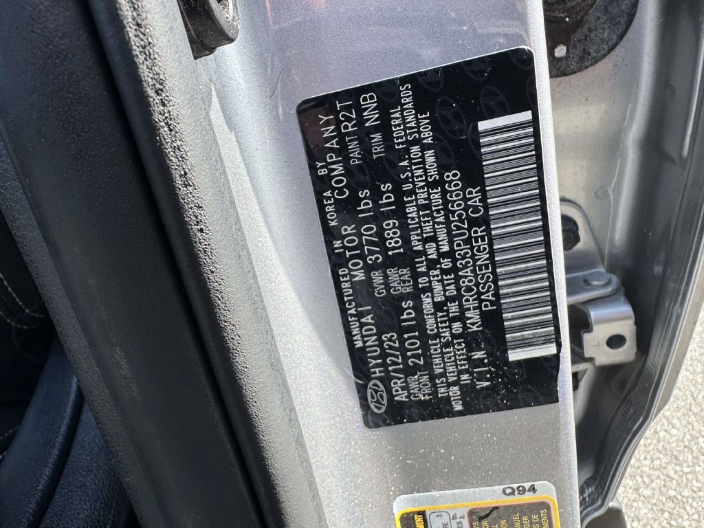 Used 2023 Hyundai Venue SEL FWD image 18