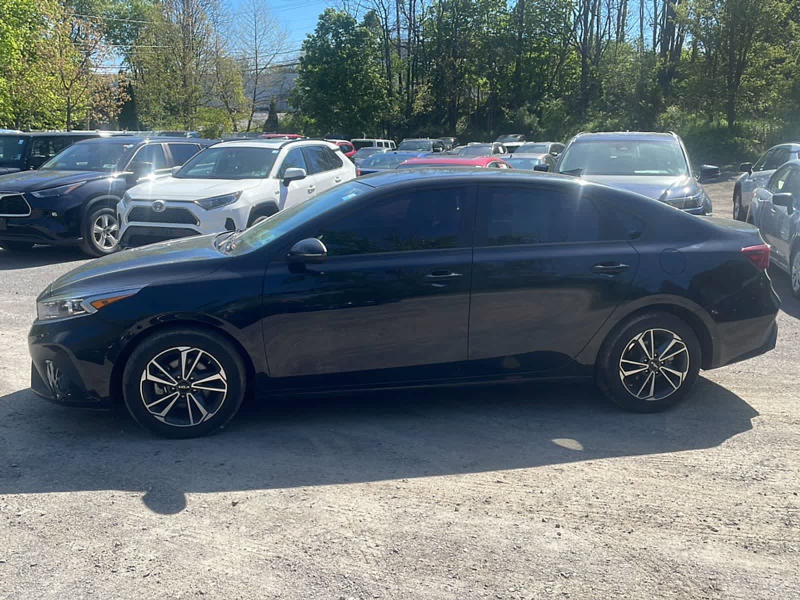 Used 2023 Kia Forte LXS w/ LXS Technology Package FWD image 4
