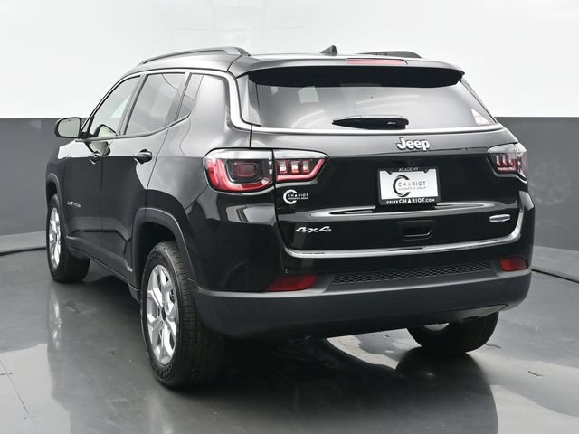 New 2025 Jeep Compass Latitude w/ Sun & Sound Group AWD/4WD image 4