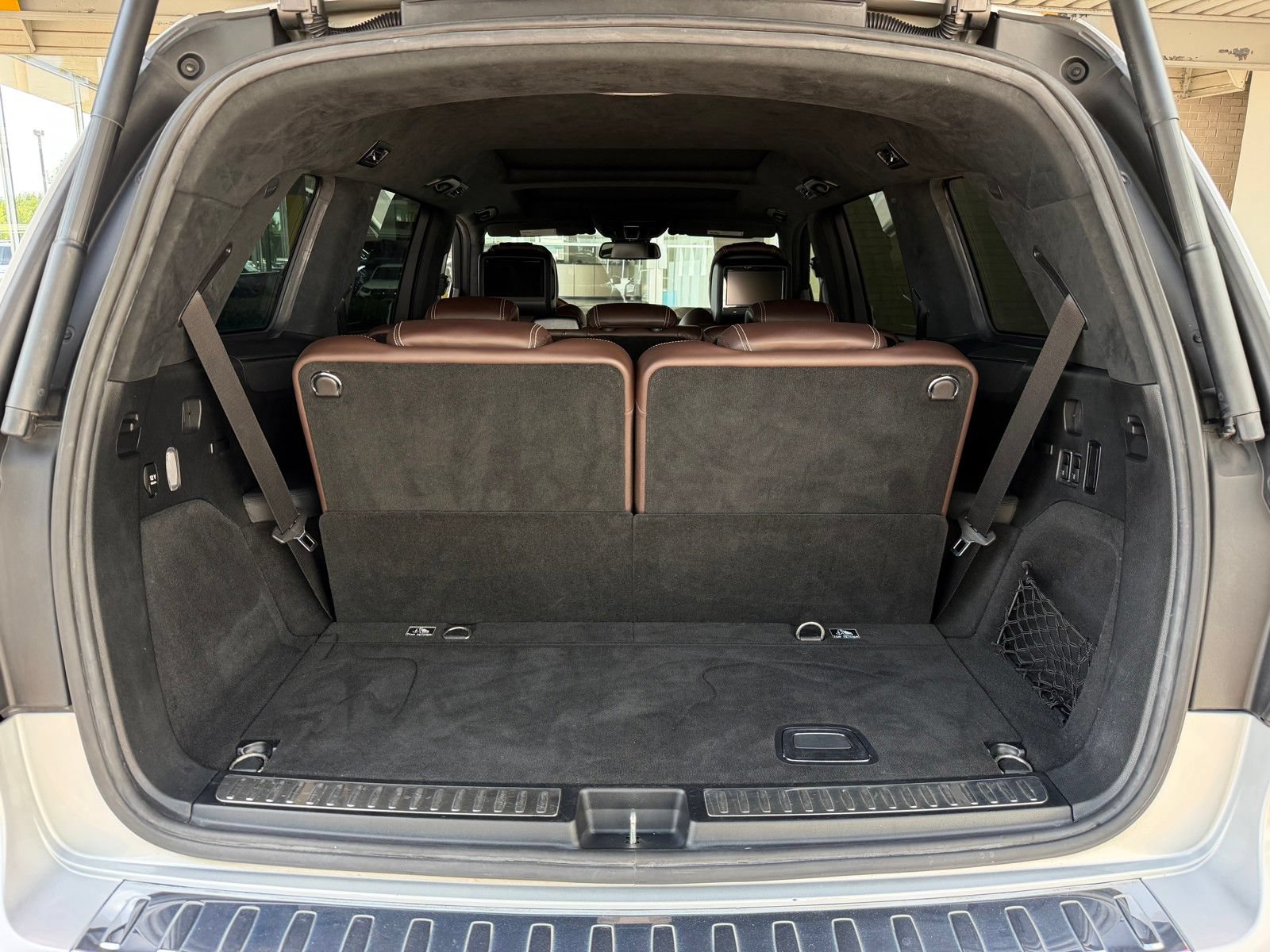 Used 2016 Mercedes-Benz GL 63 AMG 4MATIC image 16
