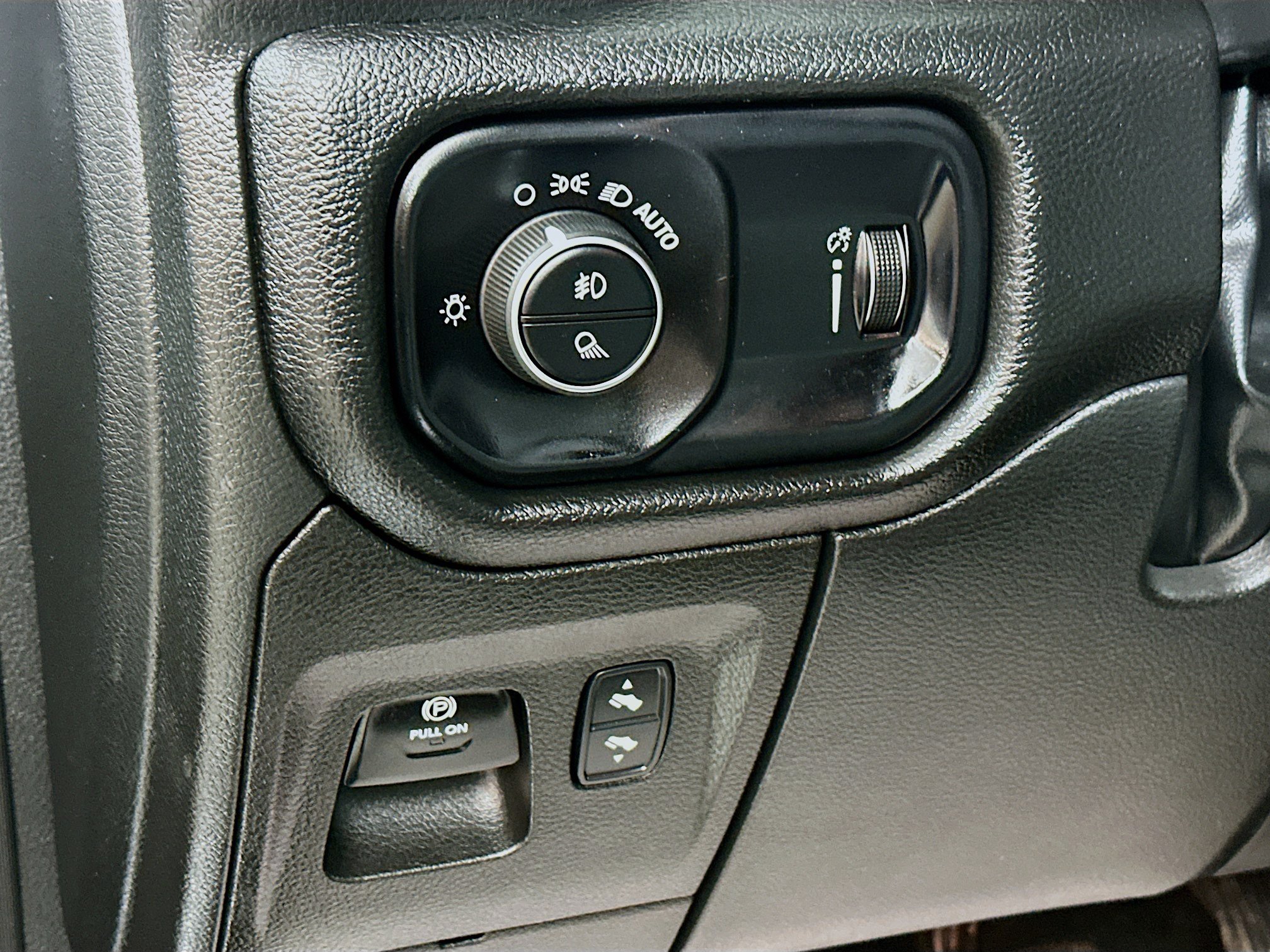 Used 2022 RAM 1500 Big Horn AWD/4WD image 10