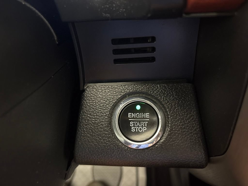 Used 2018 Ford F150 Platinum w/ Equipment Group 701A Luxury AWD/4WD image 39