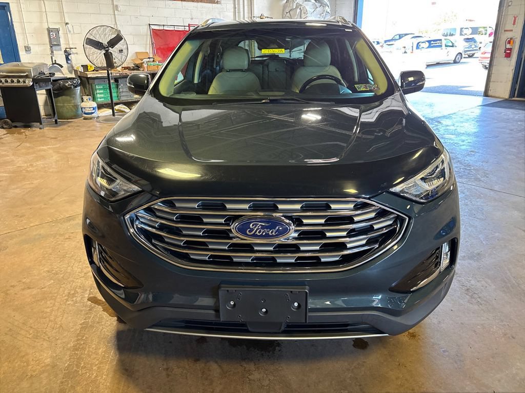 Used 2019 Ford Edge SEL w/ Equipment Group 201A AWD/4WD image 2