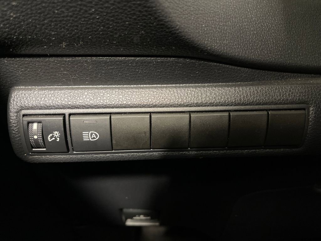 Certified 2020 Toyota Corolla LE FWD image 28