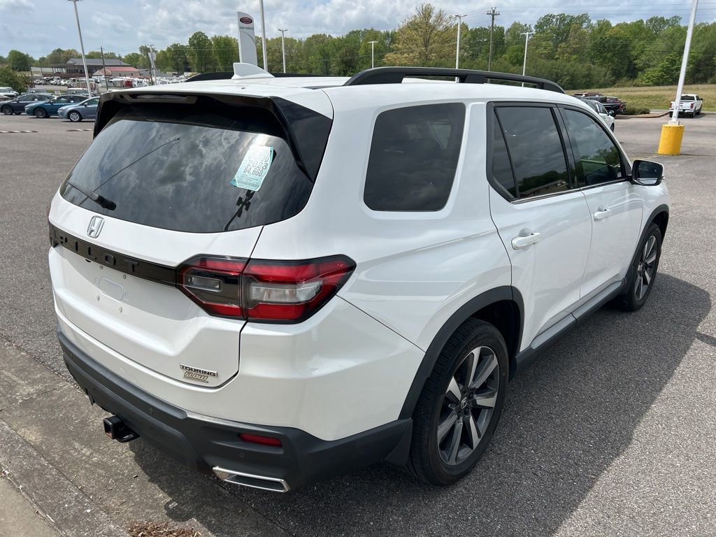 Used 2023 Honda Pilot Touring image 5