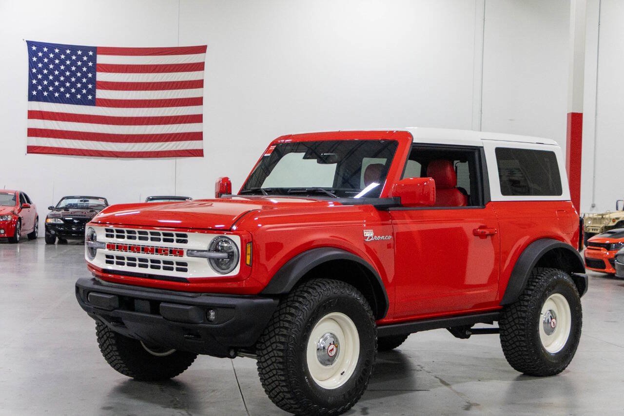Used 2022 Ford Bronco Outer Banks w/ Sasquatch Package AWD/4WD video 1