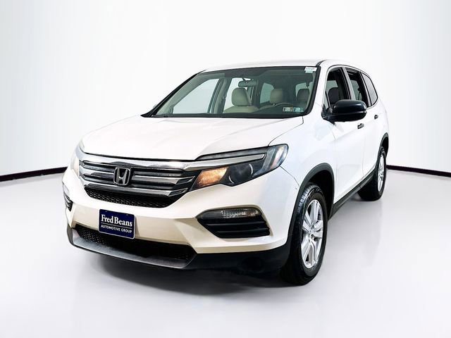 Used 2017 Honda Pilot LX image 3