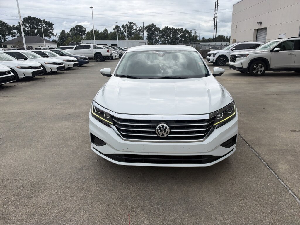 Used 2020 Volkswagen Passat 2.0T SE FWD image 4