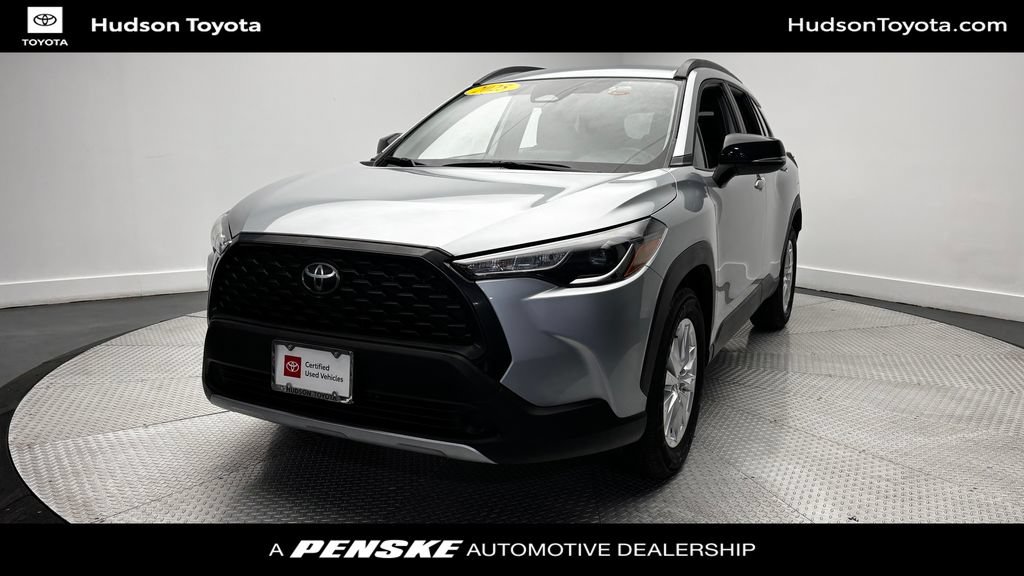 Used 2025 Toyota Corolla Cross LE