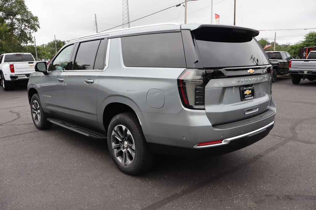 New 2025 Chevrolet Suburban LT w/ Advanced Technology Package image 33