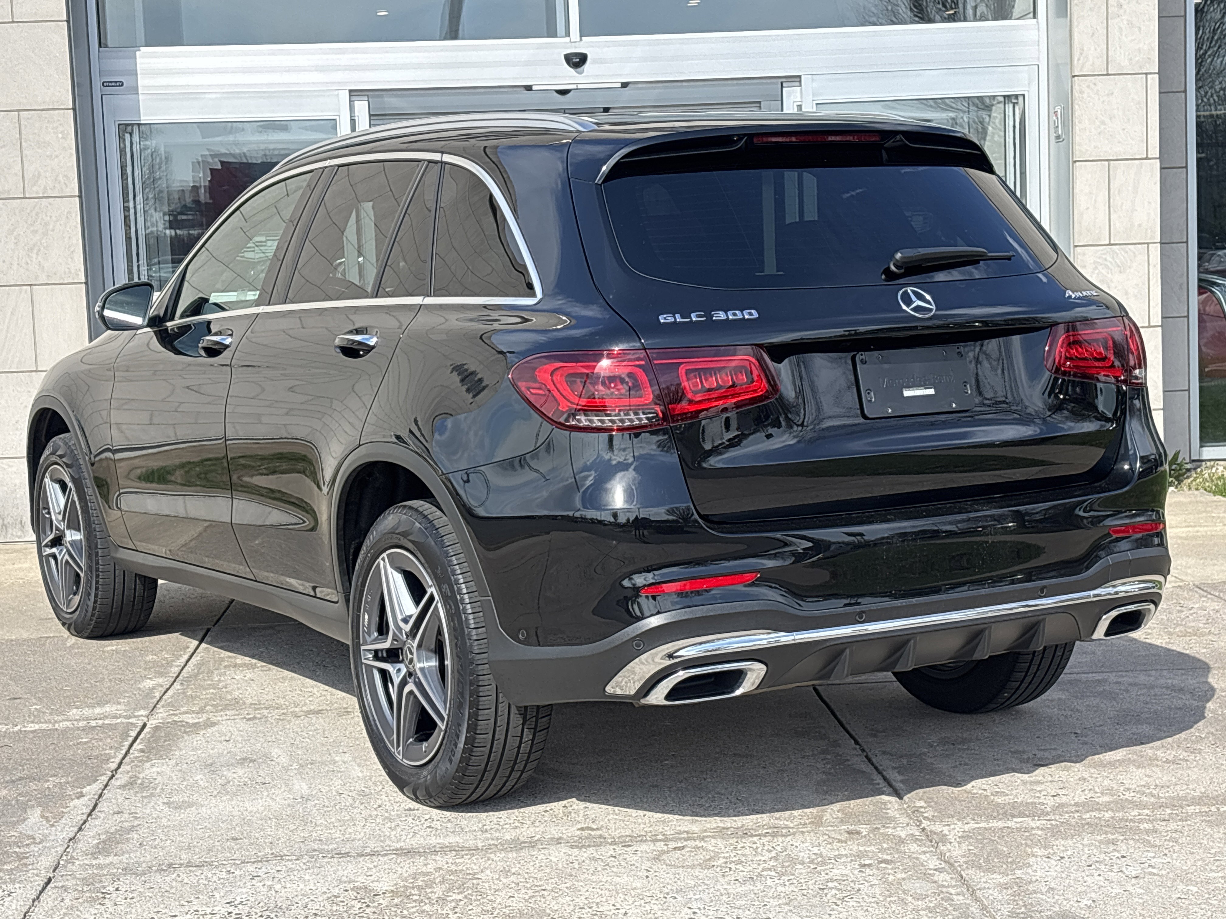 Used 2022 Mercedes-Benz GLC 300 4MATIC image 9