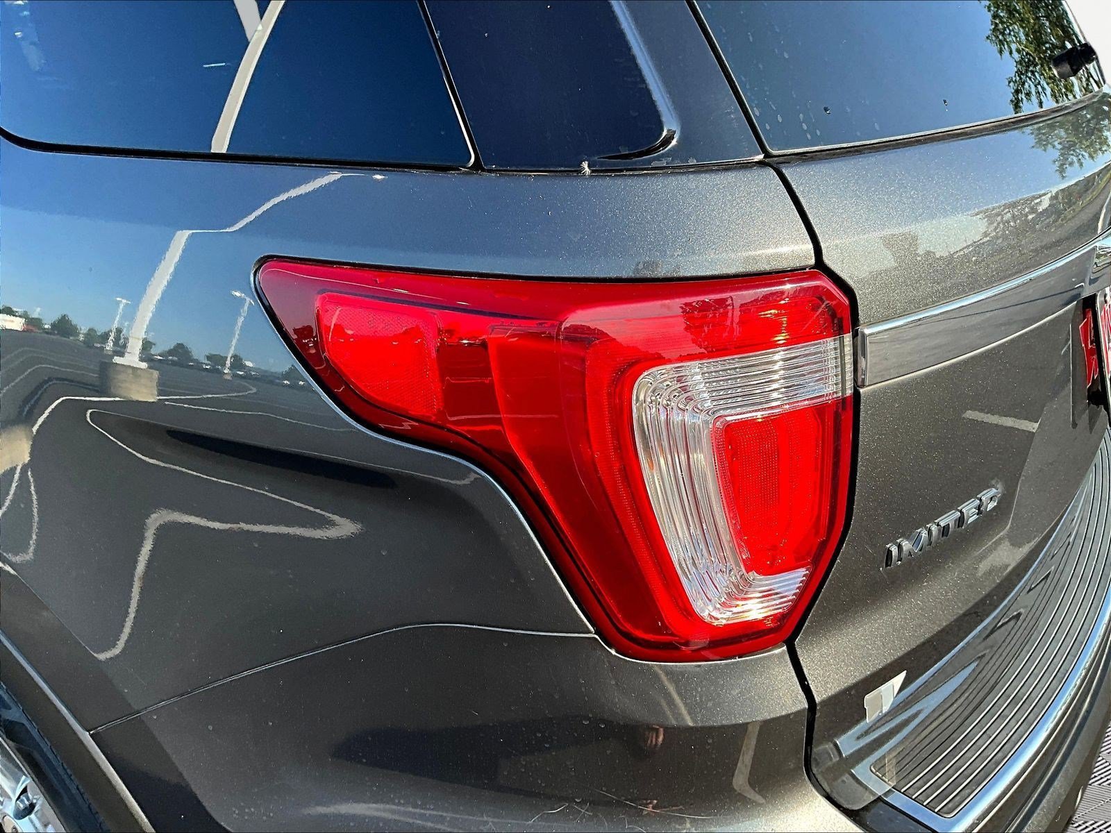 Used 2018 Ford Explorer Limited FWD image 23