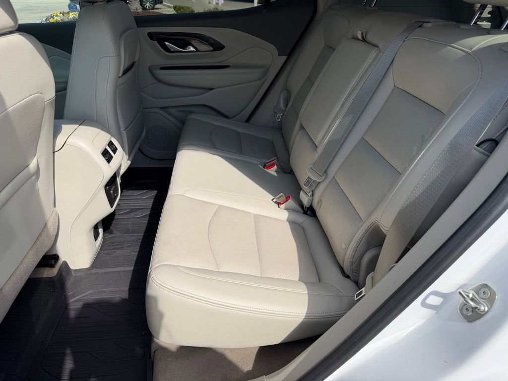 Used 2019 GMC Terrain Denali w/ Advanced Safety Package image 13