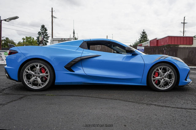 Used 2021 Chevrolet Corvette Stingray Premium Conv w/ Z51 Performance Package RWD image 19