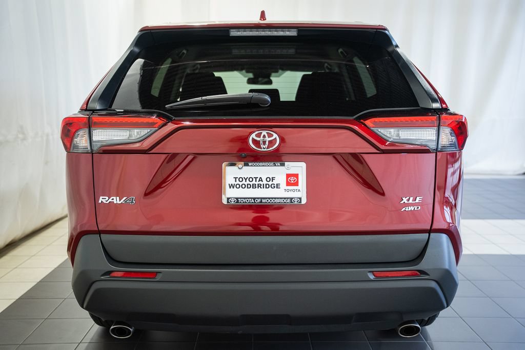 Used 2025 Toyota RAV4 XLE AWD/4WD image 5