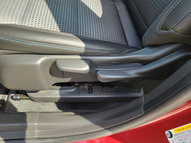 Used 2025 Chevrolet Trax LT FWD image 27