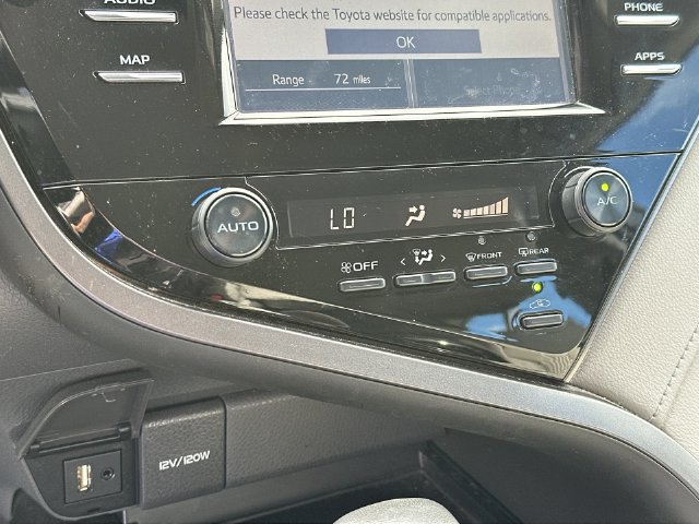 Used 2019 Toyota Camry SE FWD image 19