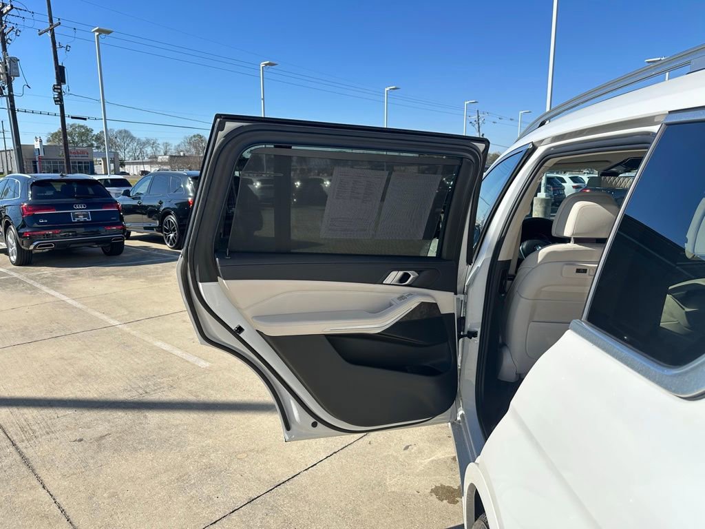Used 2022 BMW X7 xDrive40i w/ Premium Package image 20