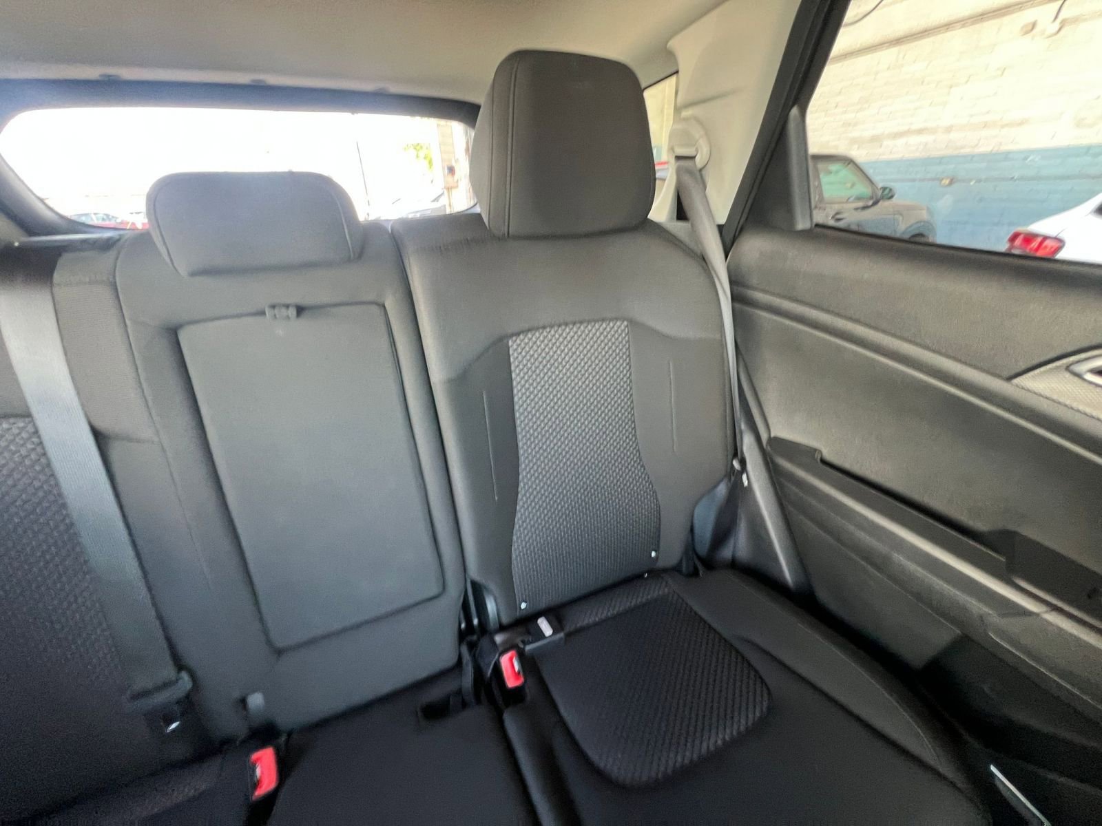 Used 2025 Kia Sportage LX FWD image 37