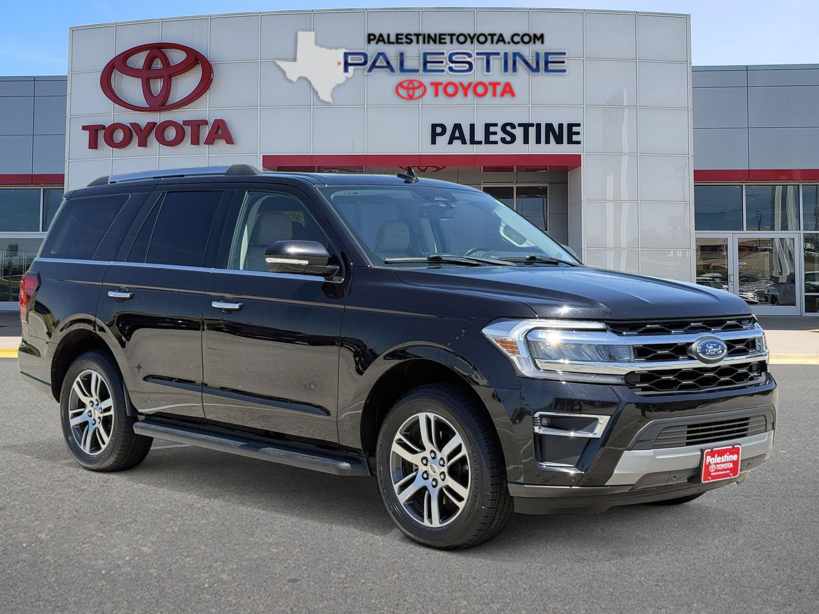 Used 2024 Ford Expedition Limited RWD image 1