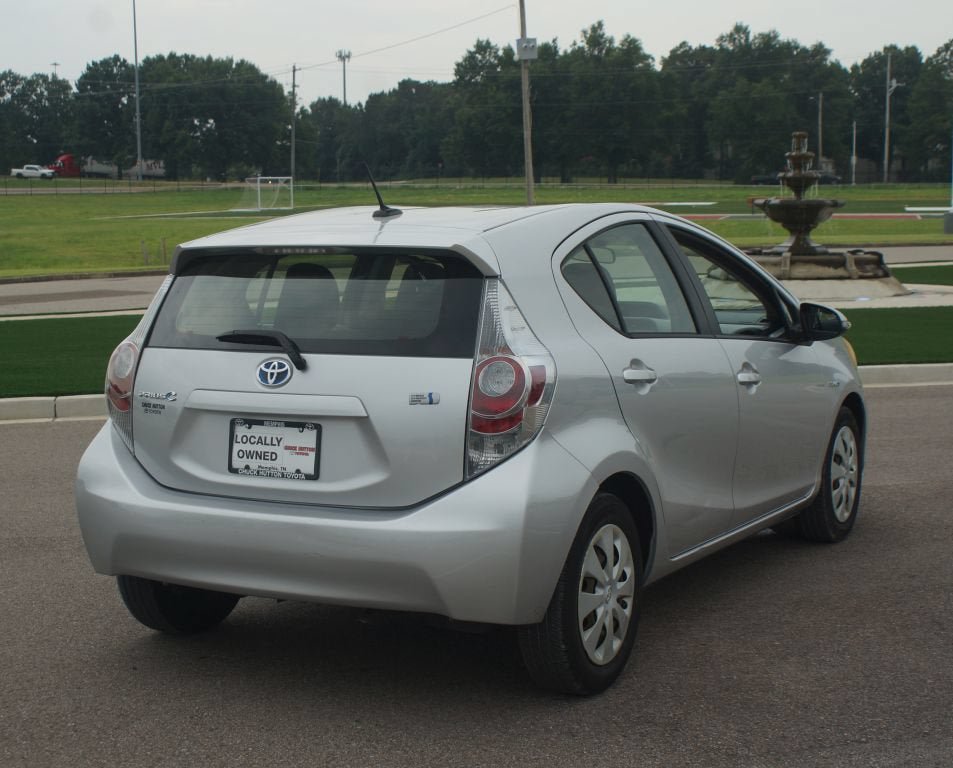 Used 2012 Toyota Prius C Three FWD image 12