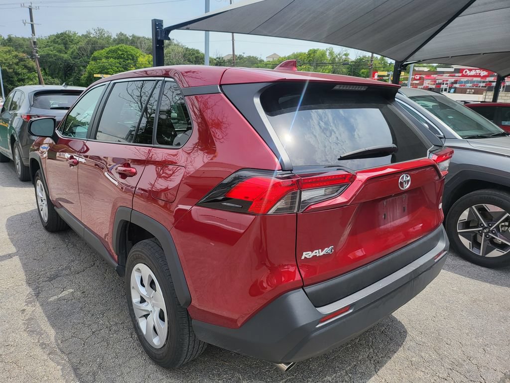 Used 2025 Toyota RAV4 LE FWD image 9