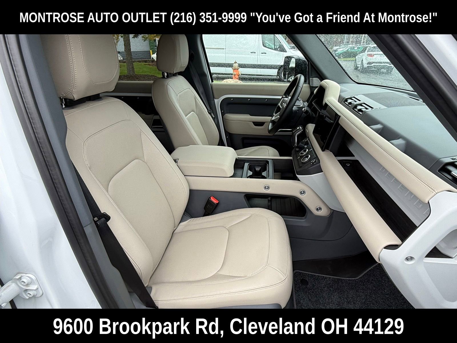 Used 2024 Land Rover Defender 130 S image 19