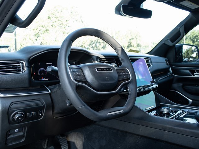 Used 2023 Jeep Wagoneer 2WD w/ Premium Group I image 6