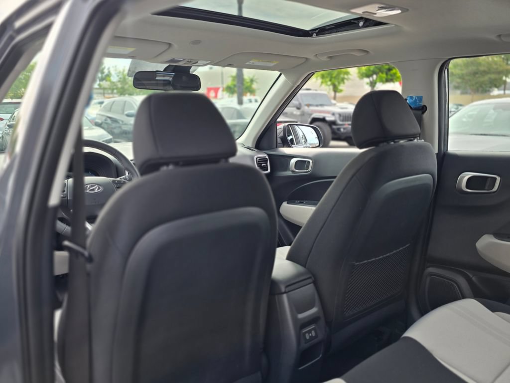 New 2026 Hyundai Venue SEL FWD image 17