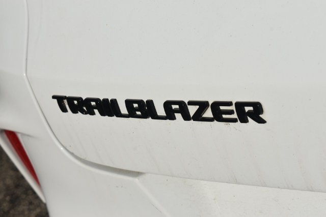 Used 2022 Chevrolet TrailBlazer RS FWD image 13