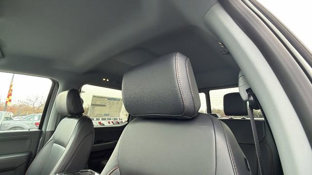 New 2026 Ford F250 Lariat w/ Black Appearance Package image 25
