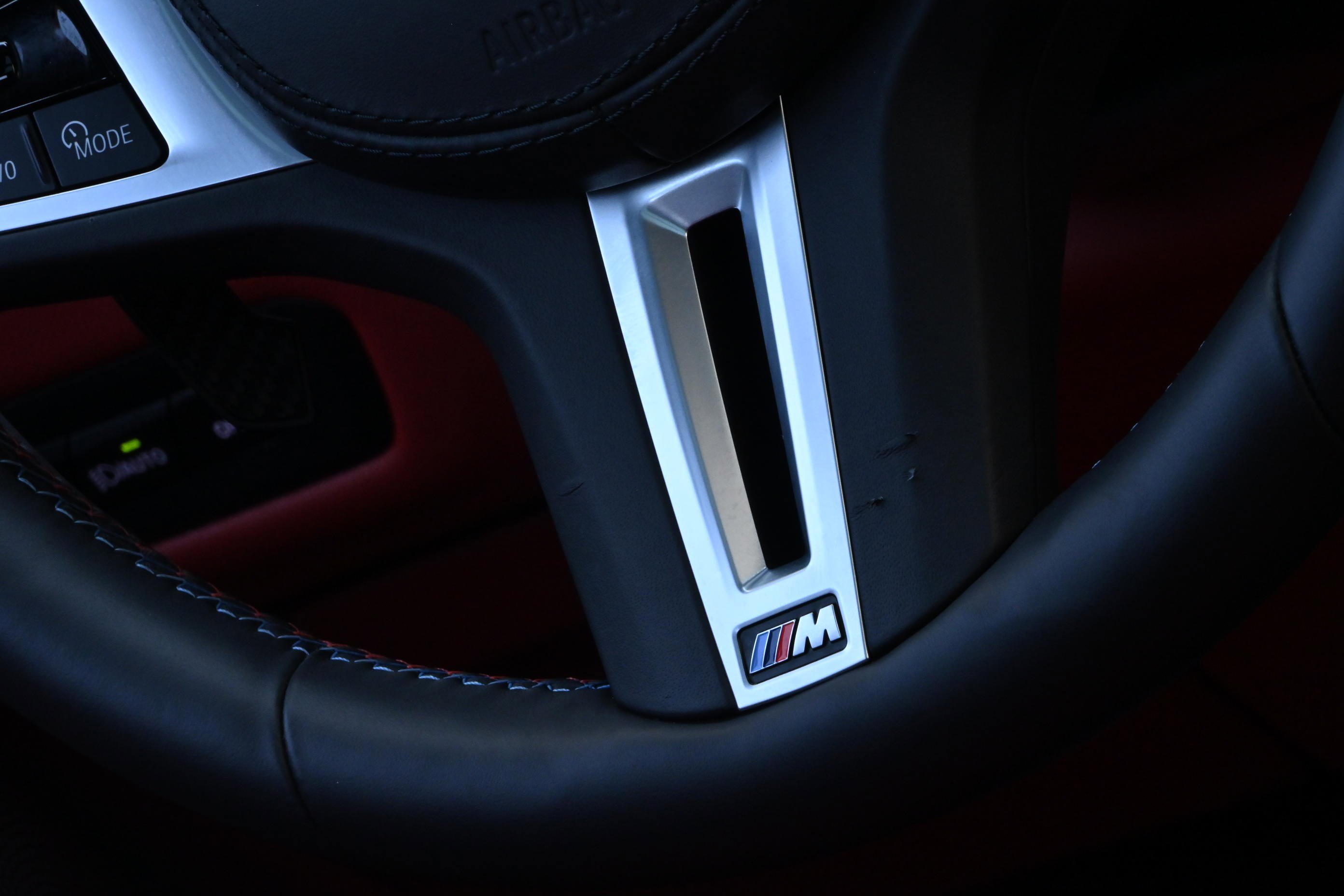 Used 2026 BMW X6 M Competition w/ Executive Package image 25